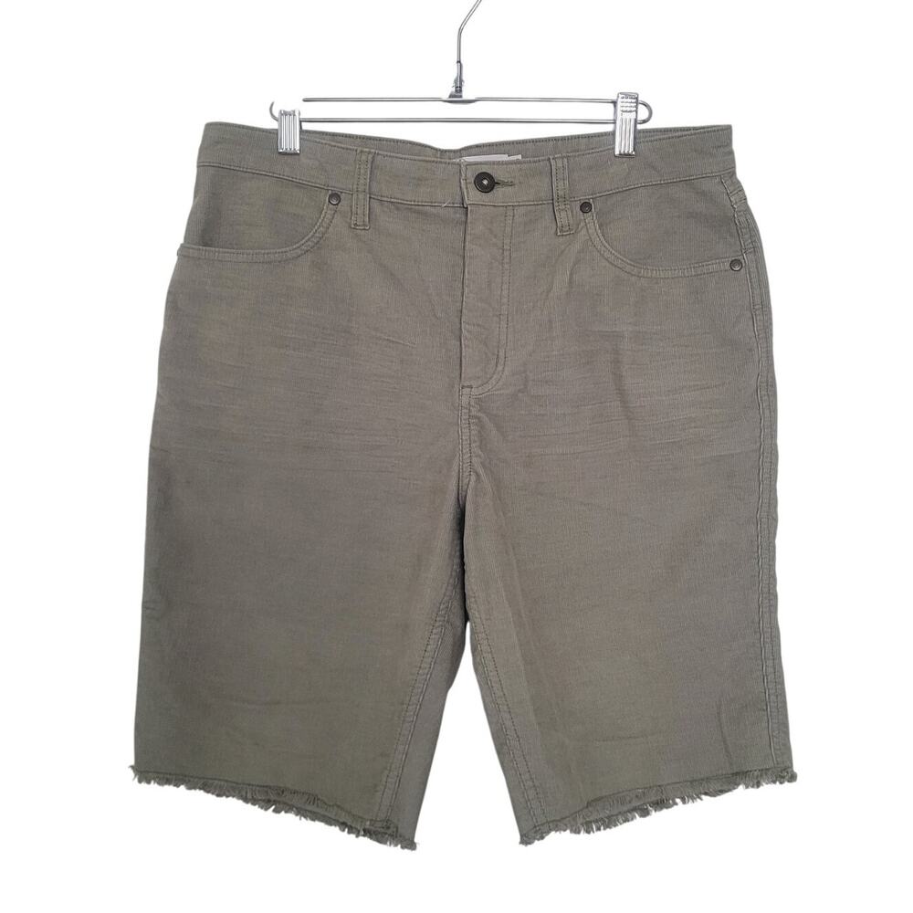 Carve Designs Oahu 10" Bermuda Corduroy Shorts Size 10 Raw Hem Sage Green